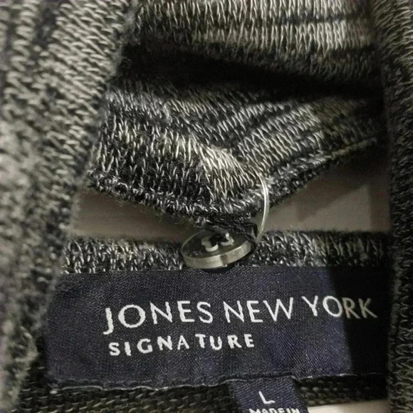 Jones New York Women’s Sweater w/ Scarf Sz. L -NWOT - Picture 5 of 5